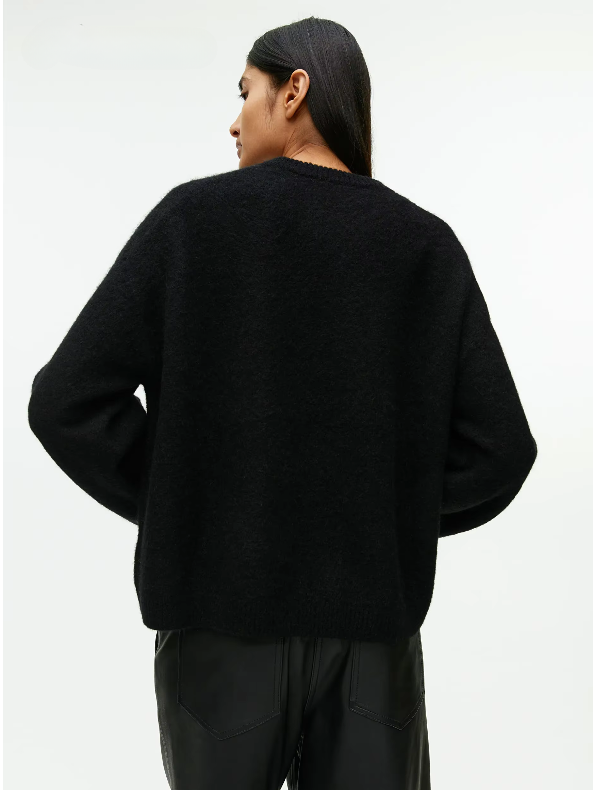 PureEase Sweater Damen schwarz minimal chic
