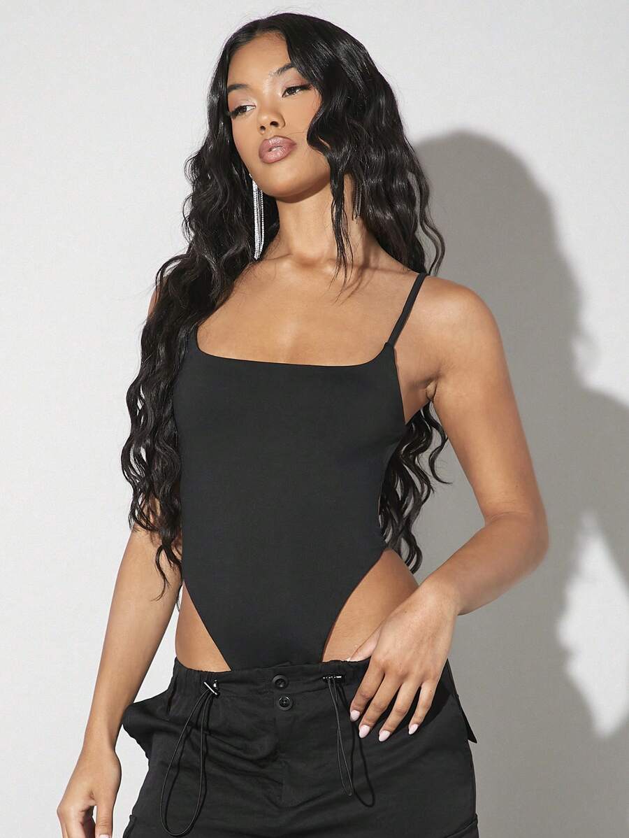 Strappy Bodysuit Damen Schwarz mit offenem Rücken – NightCharm von Talaine, Vorderansicht