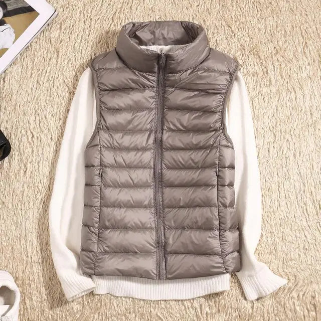 Avelyn Daunenweste Damen in Taupe-Grau – eleganter Alltagslook