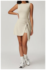 Nova Mini Kleid in Creme – Sommerkleid mit Bindeband und Rückenausschnitt