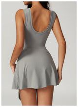 Nova Mini Kleid in Grau – Damen Kleid für Freizeit & Fitness