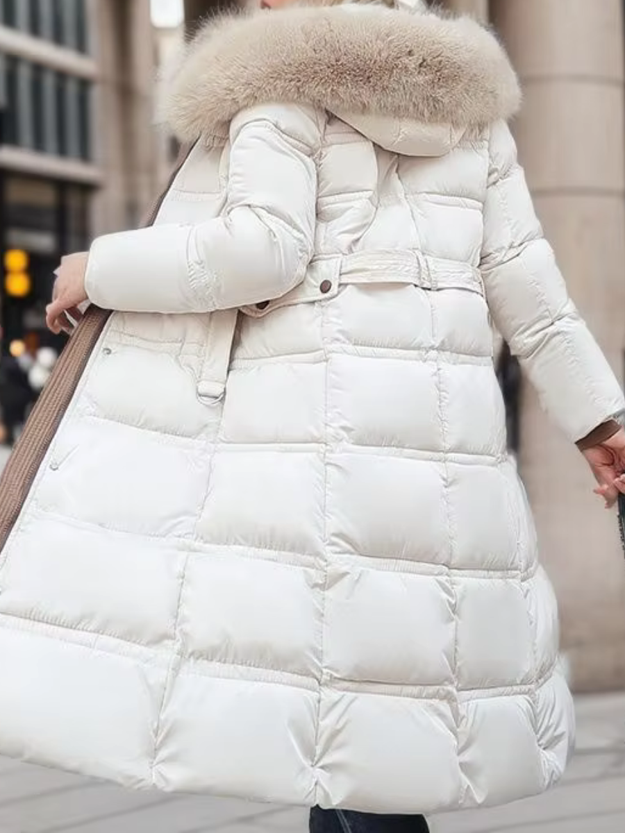 Snow Embrace Winterjacke in Weiß mit Kunstpelzkragen – Damenmode Winter