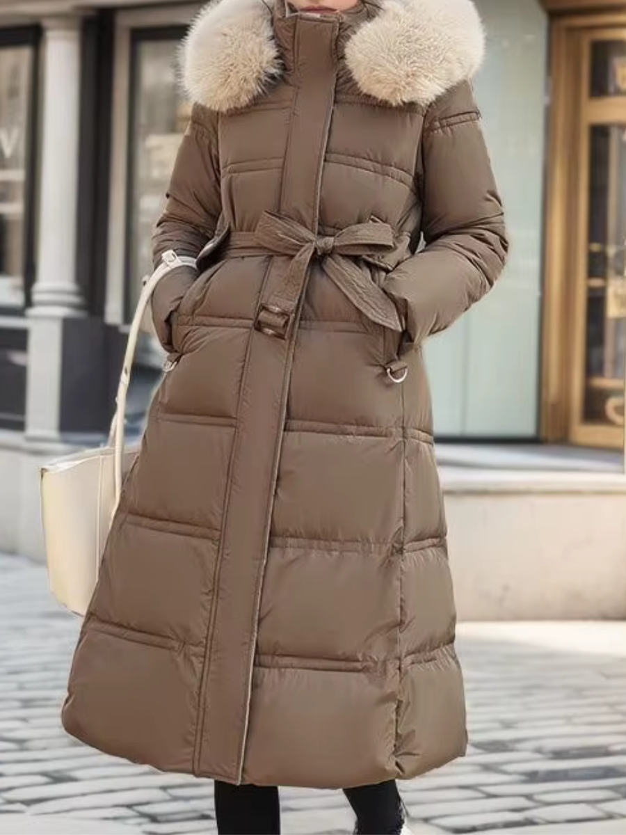Snow Embrace Mantel in Braun – Winterjacke mit Gürtel und Kapuze