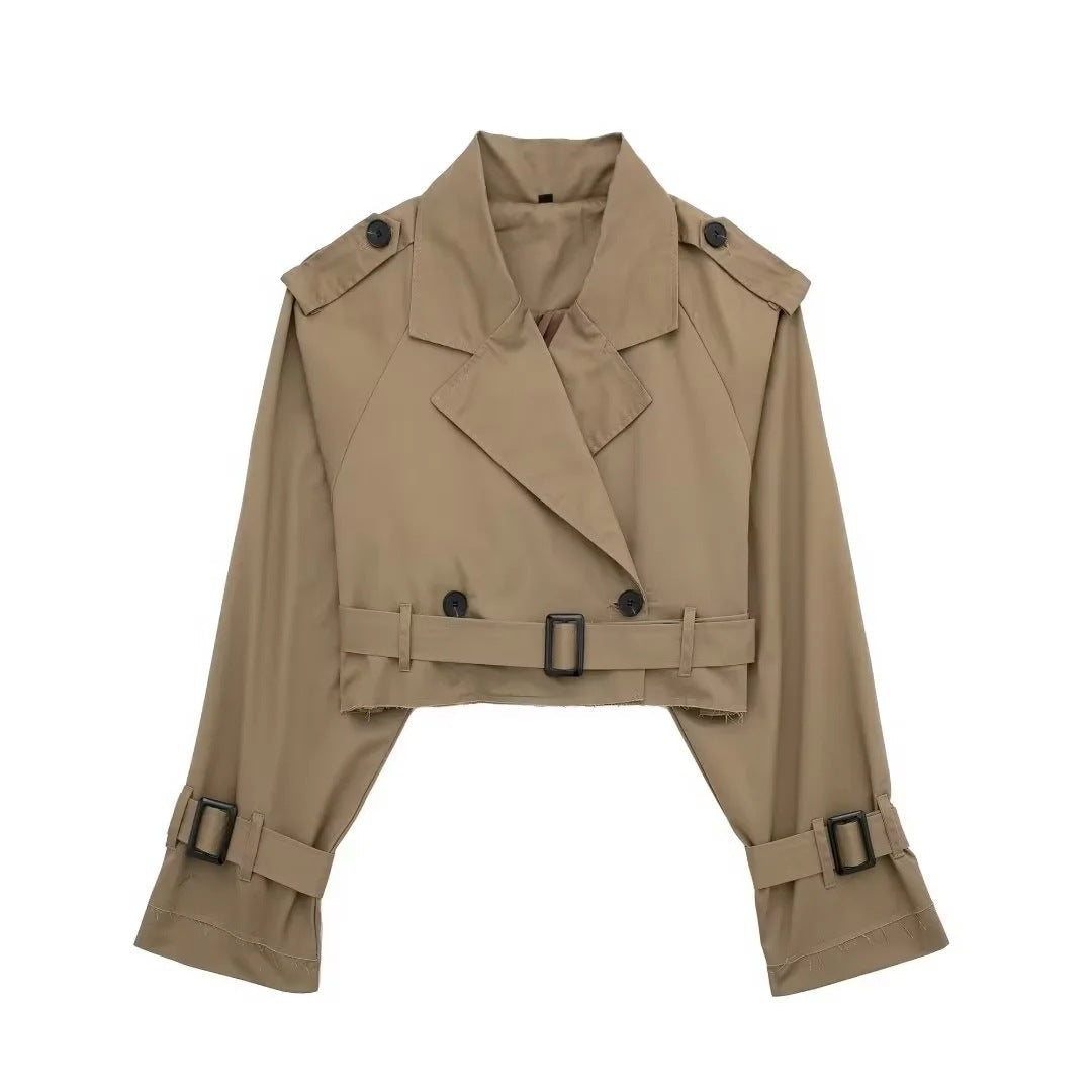 City Chic Trenchcoat Damen in Regular Fit – Streetstyle-Outfit