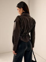 Lederjacke Damen braun mit Schnürdetails an den Schultern und Gürtel