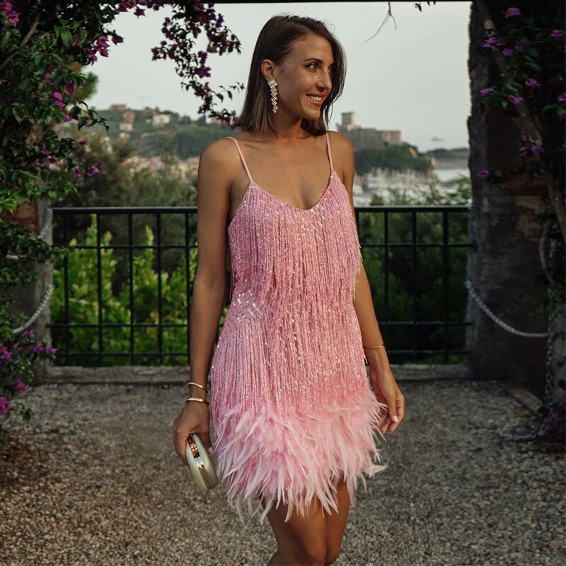 Élora Mini-Kleid in Pink – Statement Party Dress mit Federbesatz