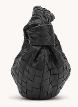 zwarte luxe handtas met ronde vorm
