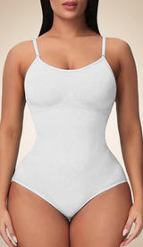 Magischer Body in Weiß – Eleganter Shaping-Body