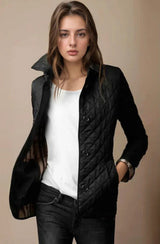 Quinara Quilted Coat | Damen Leichte Steppjacke mit Knopfleiste