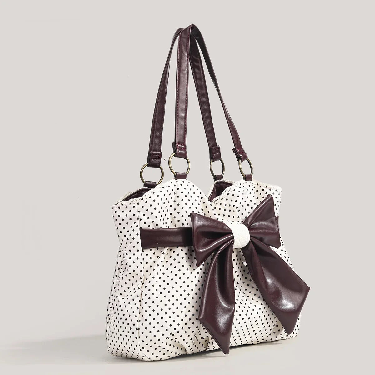 Geräumige Polkadot Schultertasche für den Alltag
