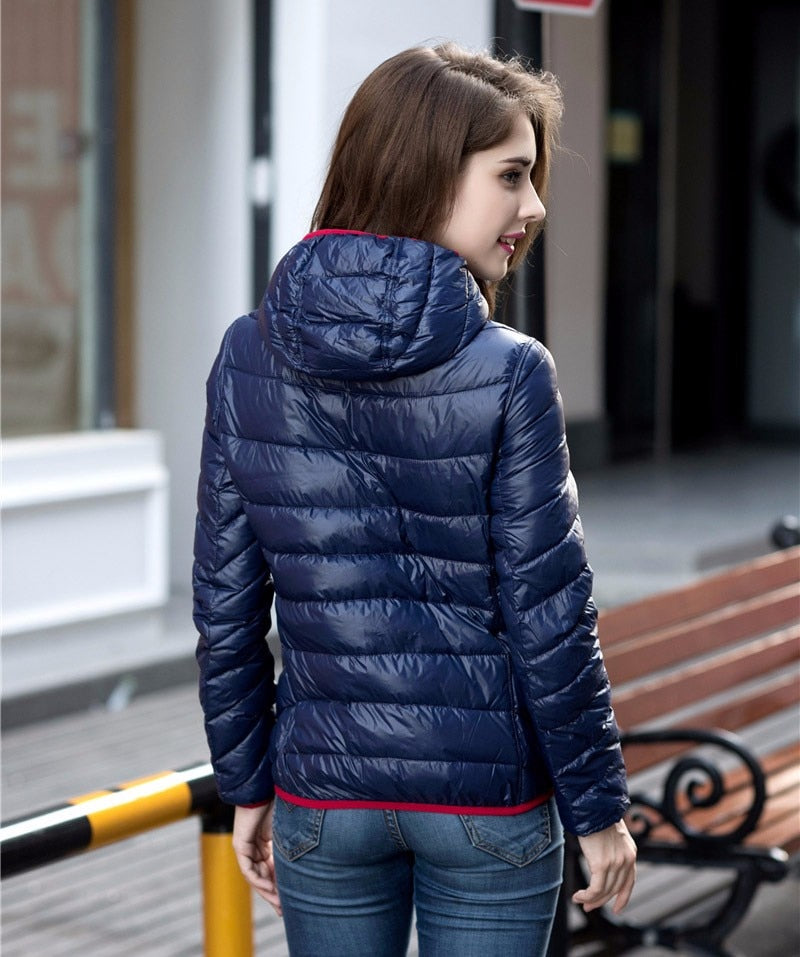 Velmora | Wende-Daunenjacke für Damen – Leicht, Warm & Wasserabweisend