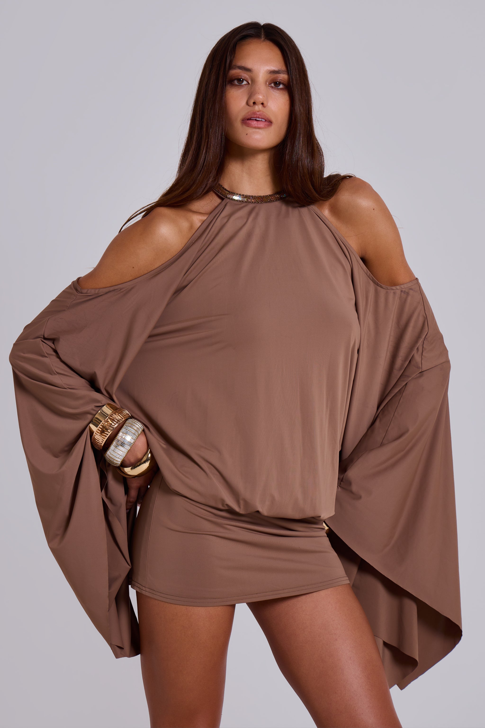 Zafira | Mini Kleid mit Open Back & Goldenen Chain Details
