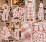 Fleece-Pyjamahose in Rosa/Weiß mit Karomuster