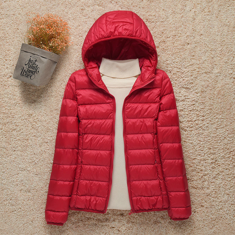 Rote Damen Übergangsjacke sportlich chic
