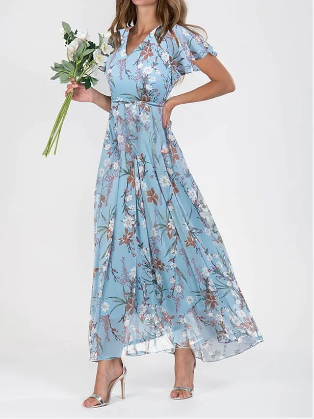 Elegantes Midi-Kleid mit Rüschenärmeln in Hellblau – Detailaufnahme