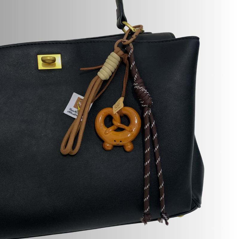 ChocoTwist Charm Food Bag-Charm Nahaufnahme