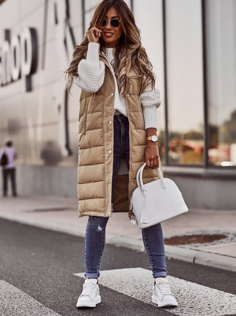 Elayne lange Damen-Steppweste in Beige mit Kapuze und Druckknöpfen