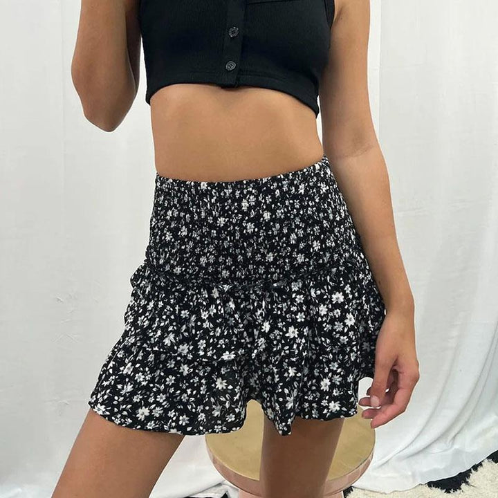 Talaine Romy Rose Boho Rock in Schwarz geblümt mit Rüschen und Stretch-Bund