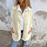 Luvira Teddy Weste in Beige – Vorderansicht

