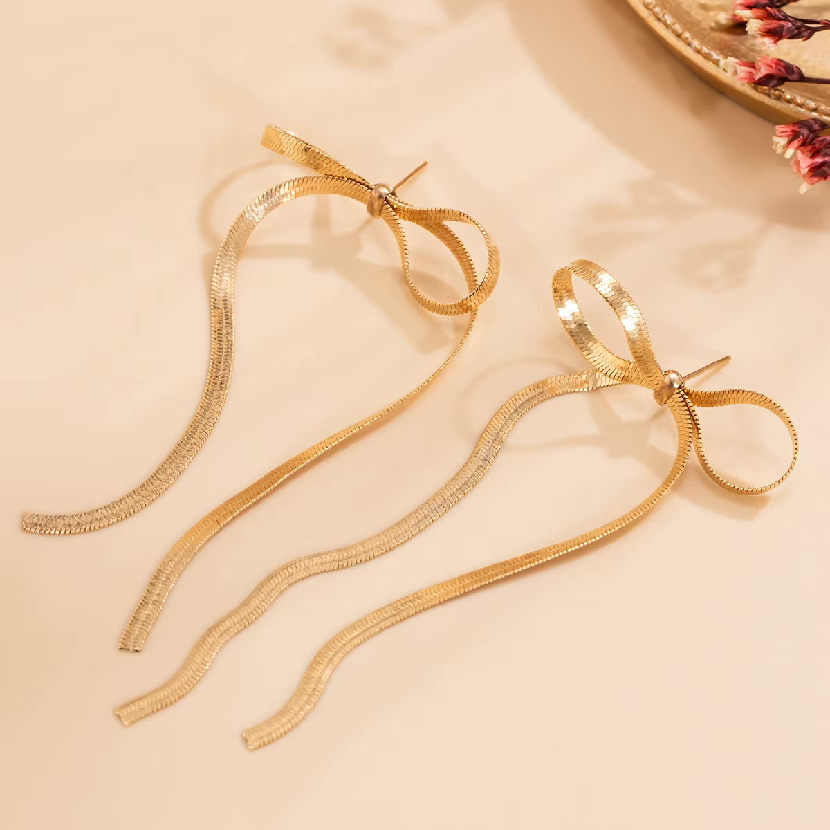 Luxe Bow elegante Statement-Ohrringe gold und silber