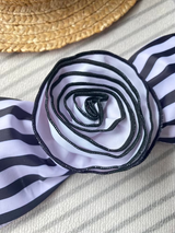 Bikini Damen Bandeau Bikini – Rosalie von Talaine, Rückansicht im Sonnenlicht