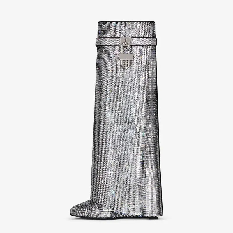 Noarè Statement-Boots in Silber mit luxuriösem Glanz