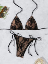 Noiré Bikini in Schwarz Detailansicht der luxuriösen Blütenspitze