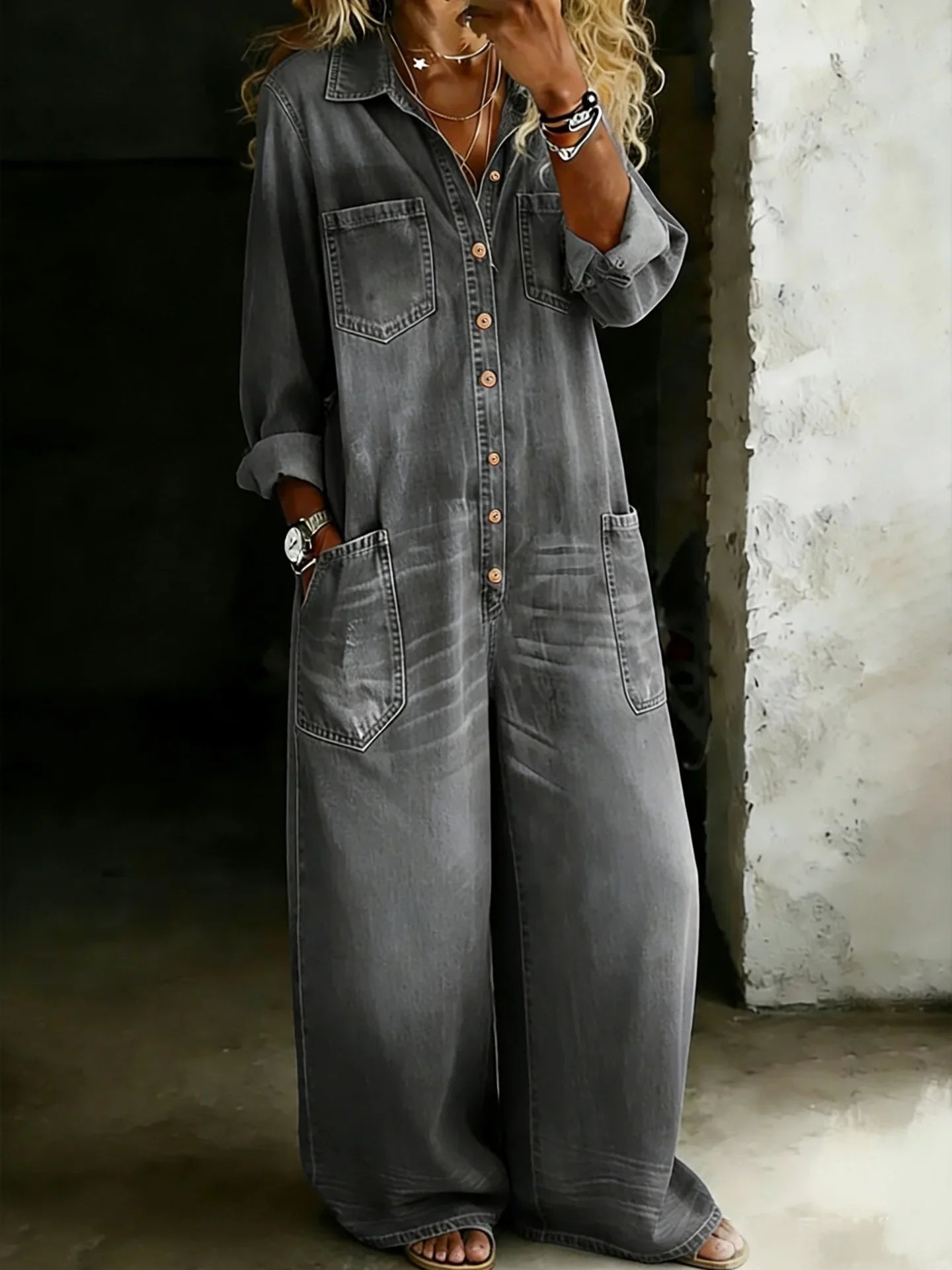 Denim-Jumpsuit Damen Grau weit mit Revers und langen Ärmeln – Romina von Talaine, Farbansicht Grau