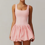 Sport Einteiler Damen in Rosa, Rock-Effekt & integrierte Shorts
