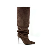 Virella Slouch Boots | Hohe Wildleder-Stiefel mit Faltenoptik & Stilettoabsatz