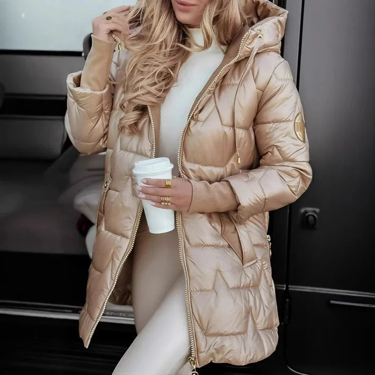 Velmora | Glänzende Steppjacke mit Kapuze & Eleganter Passform