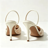 Veloura Slingback-Heels Creme – Rückansicht mit Slingback-Riemen und Stiletto-Absatz