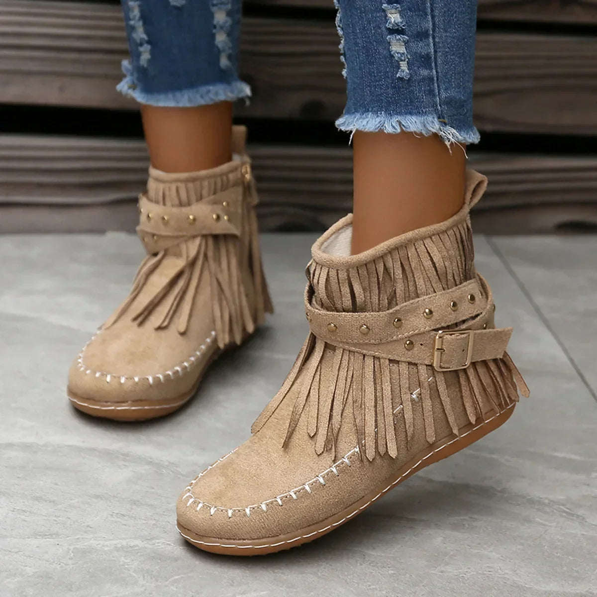 Wildaura Damen Boots beige mit Fransen & Nieten
