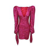 Detailaufnahme des Paillettenstoffs – funkelndes Finish in Fuchsia
