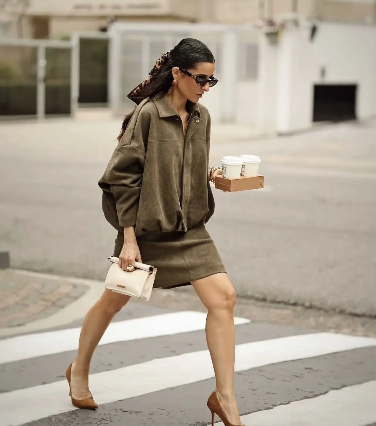 Valeria | Suede-Look Damenjacke im Cropped-Design & Trendy Oversized-Fit