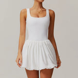 CourtGlow Playsuit | Sportlicher Damen Einteiler mit Rock-Look & Shorts