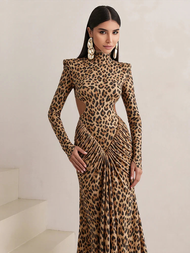 Leondra Leopard Maxikleid | Rückenfreies Cut-Out Abendkleid mit Stehkragen