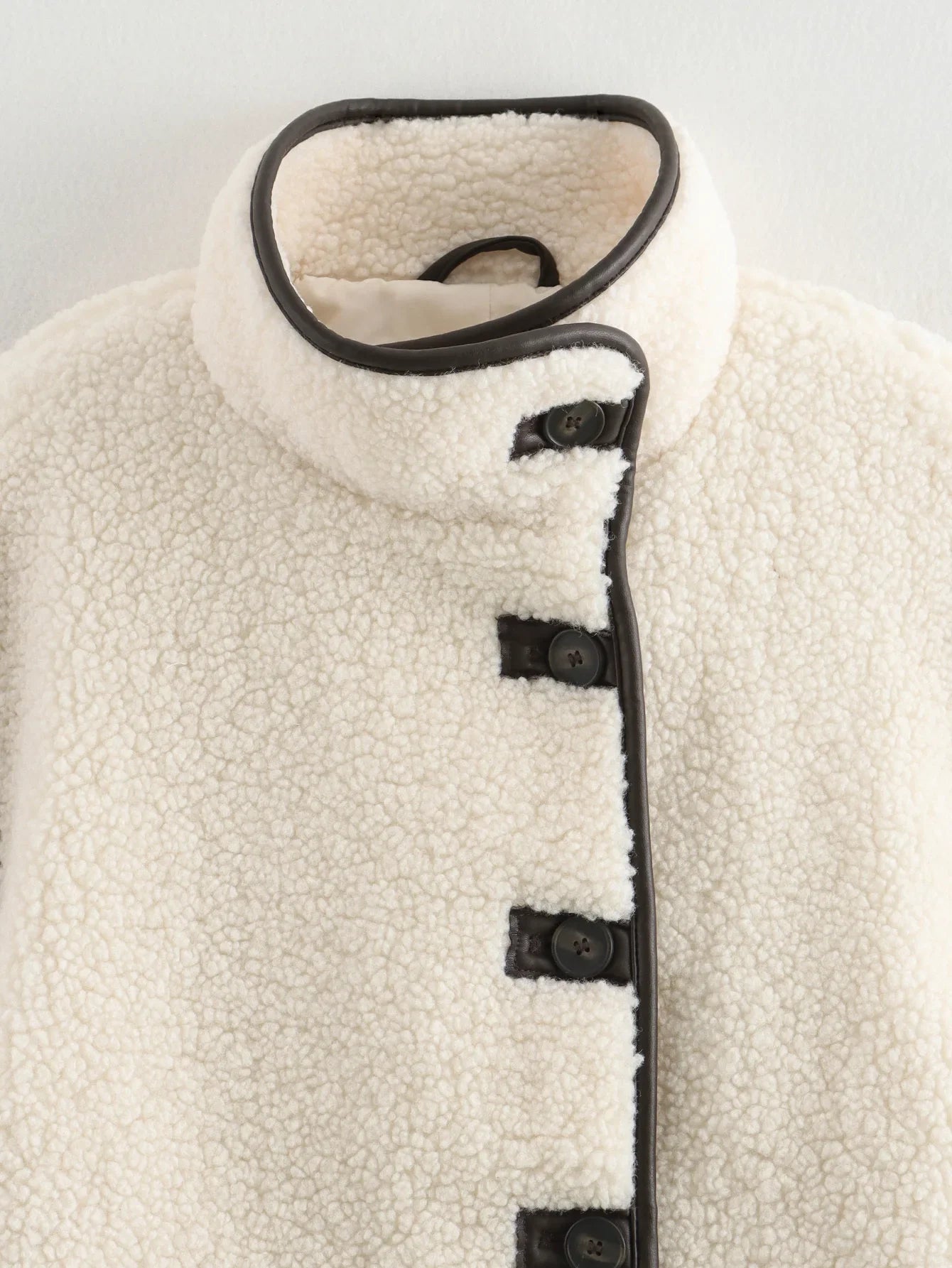 Montana Sherpa | Winterjacke mit Kontrastdetails