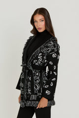 meliora cardigan schwarz modell seitlich
