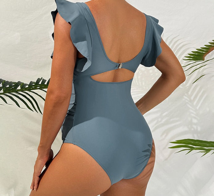 Umstandsbadeanzug Damen – Maréna von Talaine, feminine Detailansicht am Pool