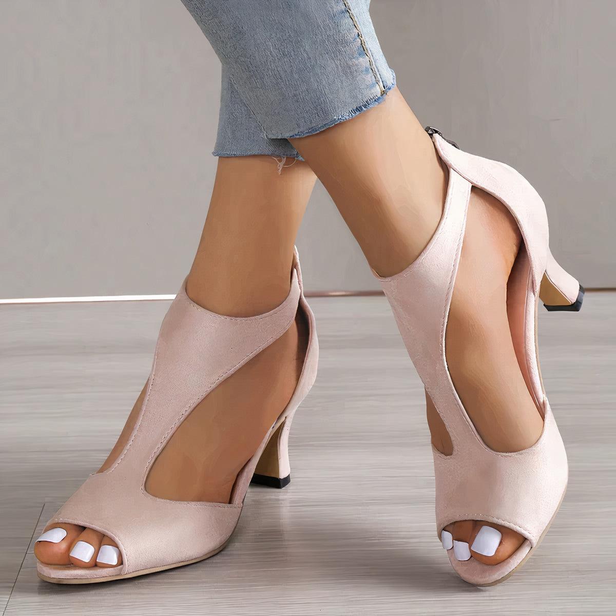 Selvara Sandaletten in Beige mit Absatz und orthopädischer Fußgewölbeunterstützung