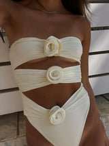 Badeanzug Damen strapless mit Cut-Out – Soera von Talaine, seitliche Ansicht