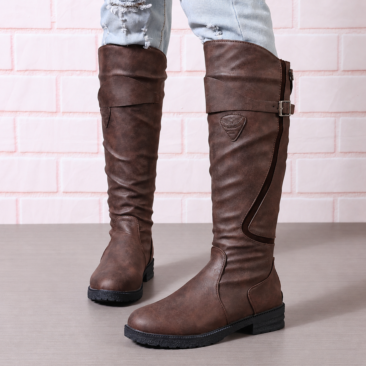 Hohe Stiefel Damen in Dunkelbraun mit weichem Schaft und Fußbett, Vorderansicht