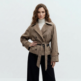 Kurze karierte Trenchjacke mit Bindegürtel in Braun-Beige Karo
