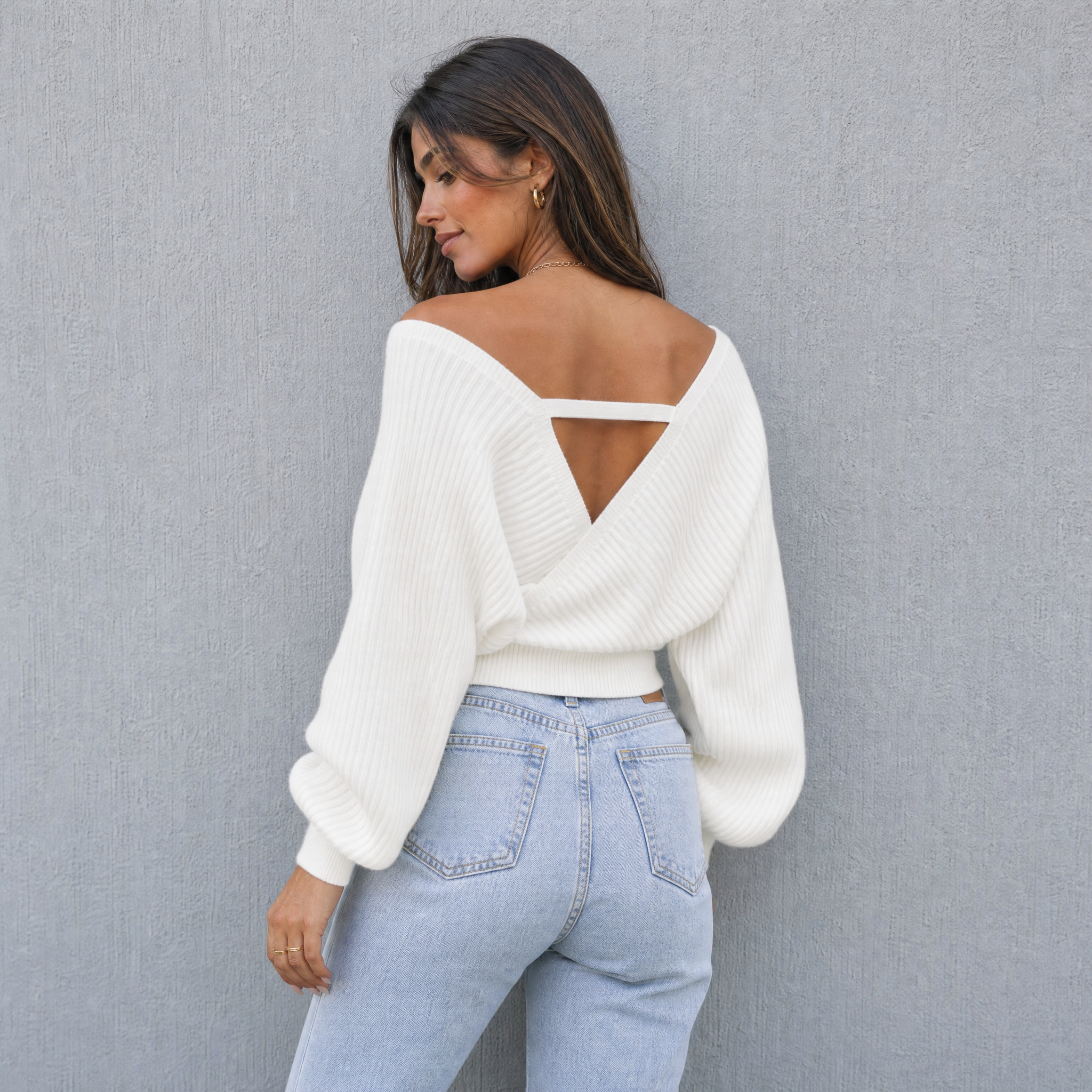 Elvianne Strickpullover mit offenem V-Rücken