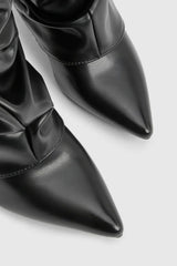 Marzella Slouch Boots | Faltstiefel mit Pointed Toe & Niedrigem Absatz