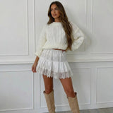 Lévana | Plissierter Minirock mit Spitzenabschluss