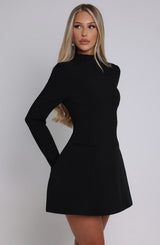 Schwarzes Minikleid langärmelig – elegant und figurbetont
