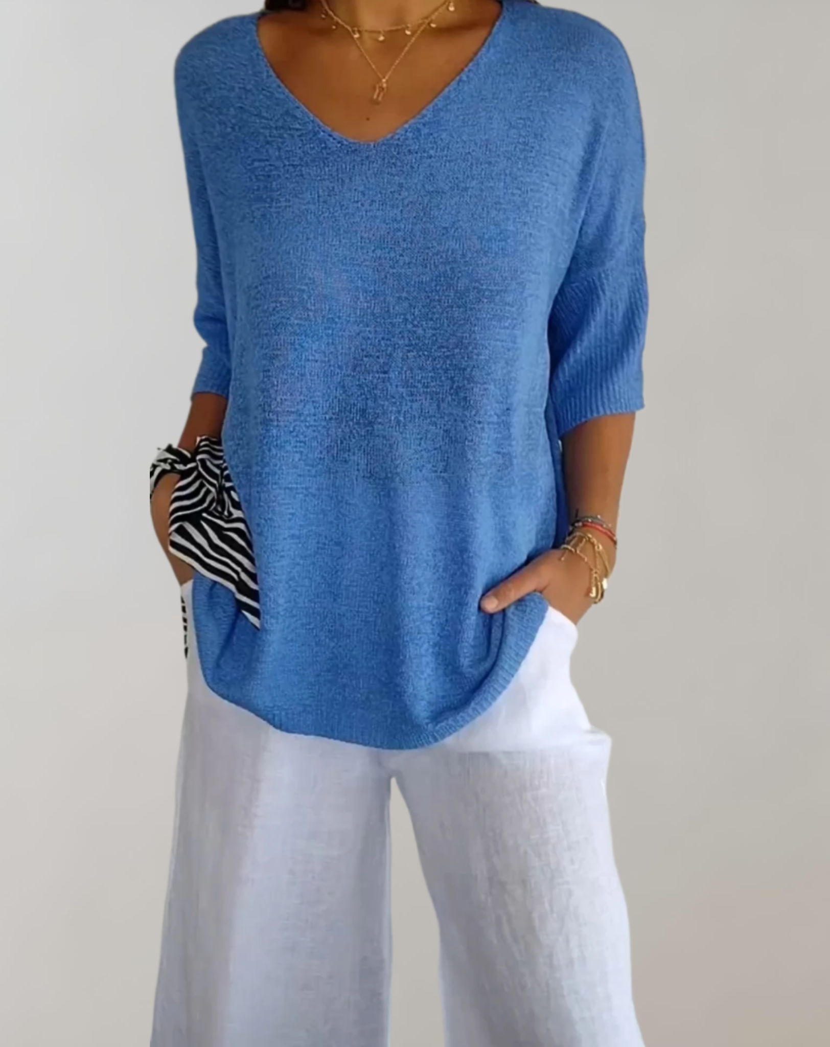 Laluna Gestrickter Top mit V-Ausschnitt in Blau