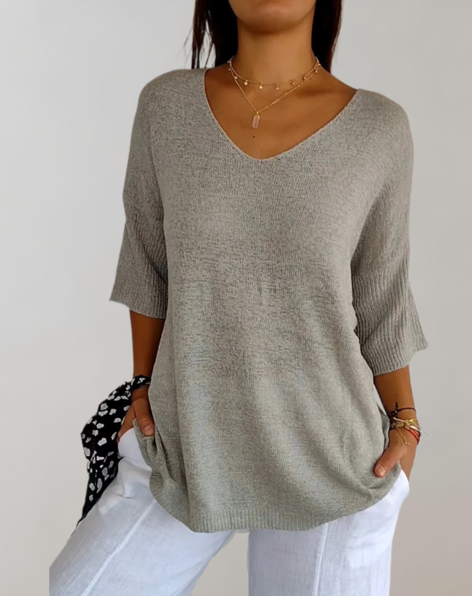 Laluna Gestrickter Top mit V-Ausschnitt in Grau